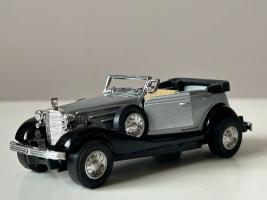 1933 Open Grand Tourer Legendary Car Model Diecast 1:43 Scale Opening Doors