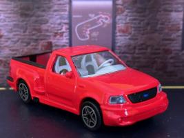 Ford F-150 American Legendary Pick Up Car Model Diecast Red 1:43 Bburago