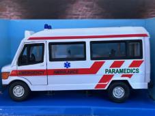 Mercedes Ambulance Paramedics Model Diecast Car 1:43 Free Wheeling Cararama