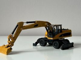 Wheel Excavator Construction Vehicle Machine Model Diecast Amercom 1:64