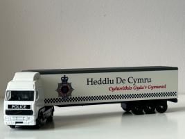 Volvo FH12 Artic Police South Wales Lorry/Truck Model Diecast 1:72-1:87 Scale