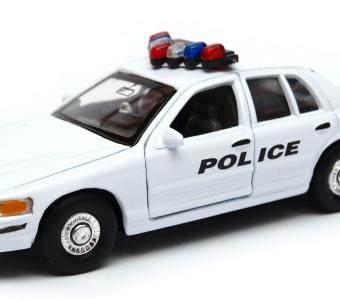 1999 Ford Crown Victoria American Police Car Model Diecast 1:34 Welly