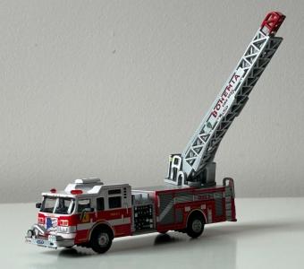 2005 Quint Pierce Car American Heavy Fire Truck/Lorry Model Diecast Amercom 1:87